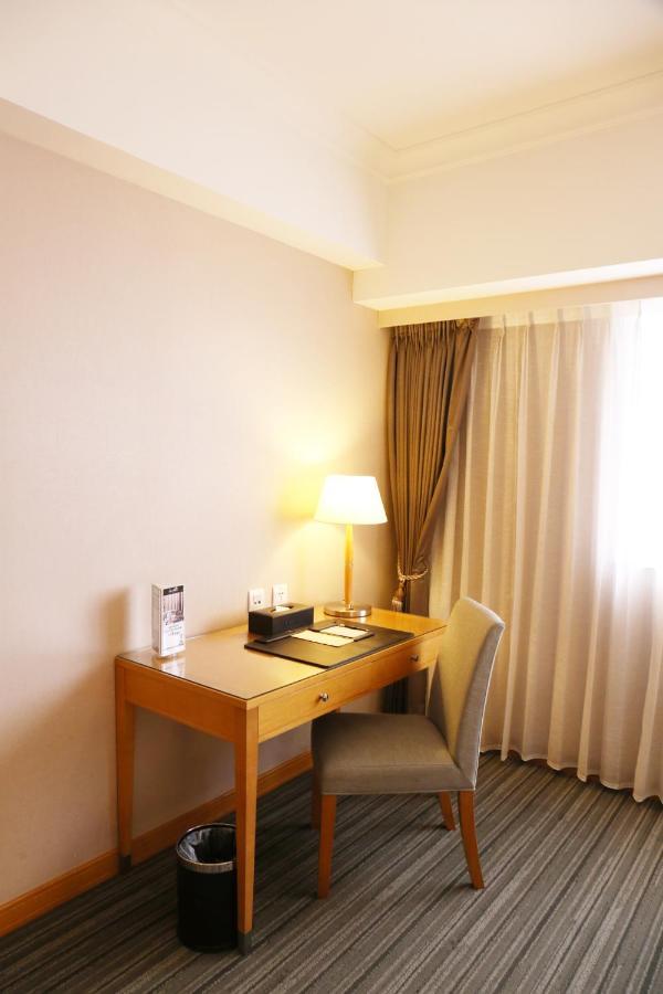 Fushin Hotel - Tainan Esterno foto