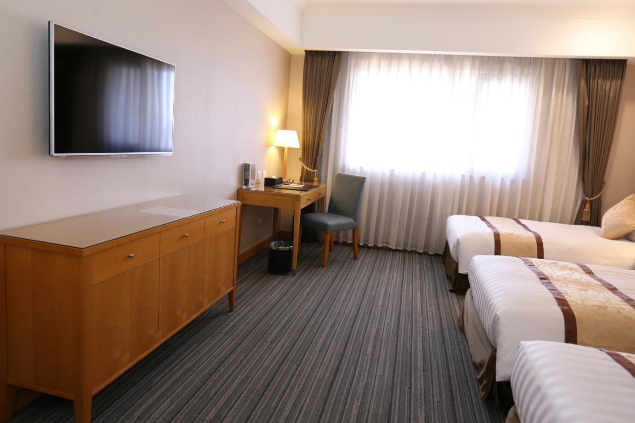 Fushin Hotel - Tainan Esterno foto