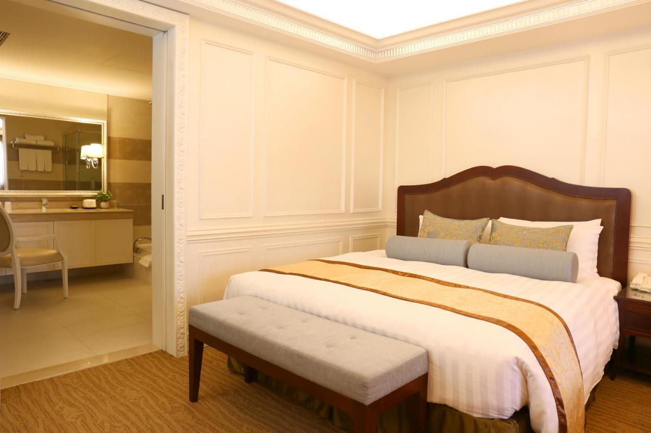 Fushin Hotel - Tainan Esterno foto