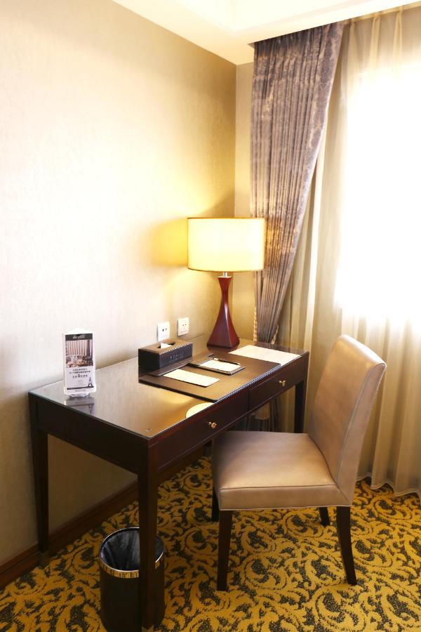 Fushin Hotel - Tainan Esterno foto