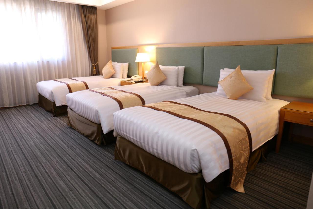 Fushin Hotel - Tainan Esterno foto