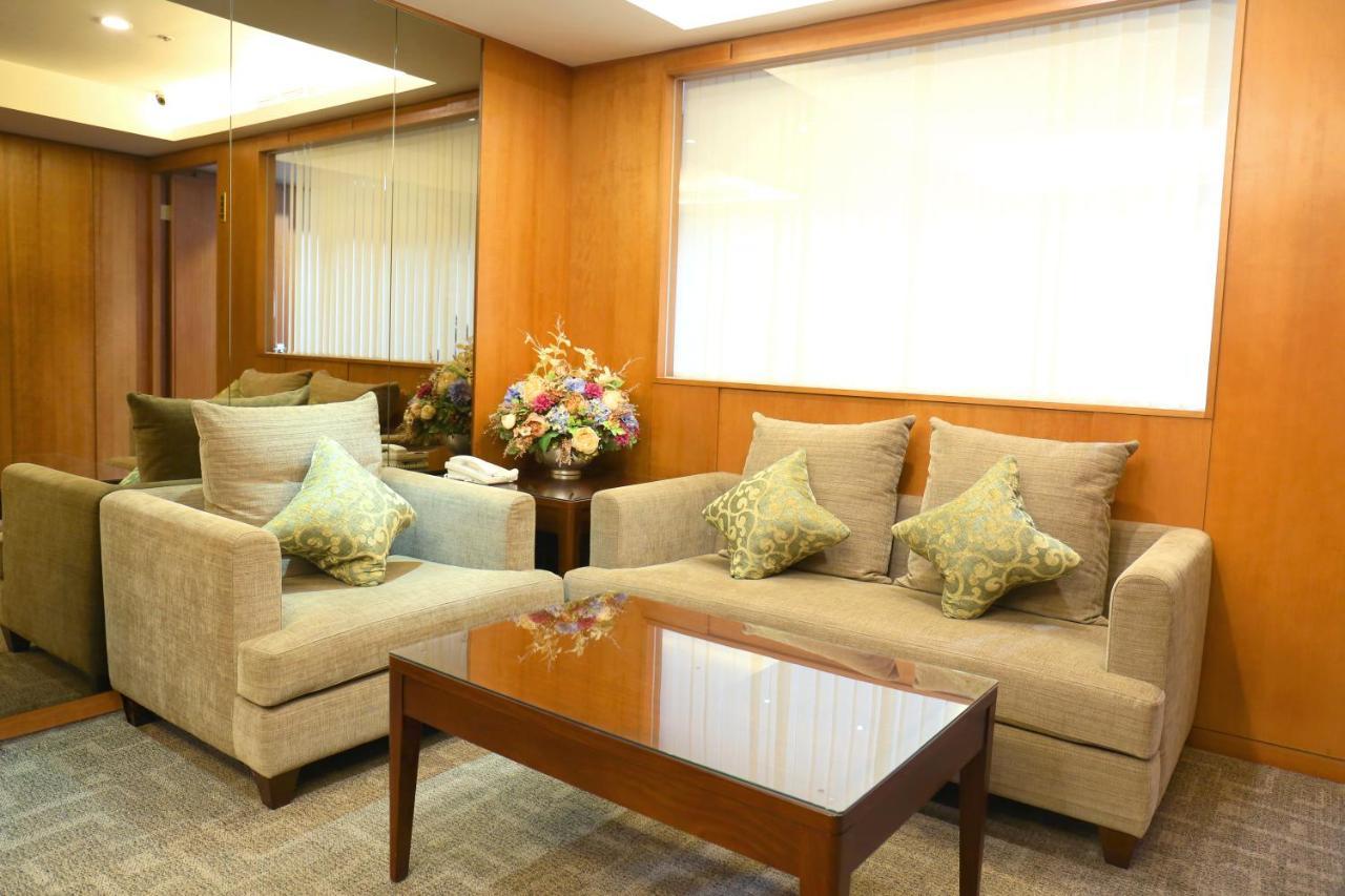 Fushin Hotel - Tainan Esterno foto