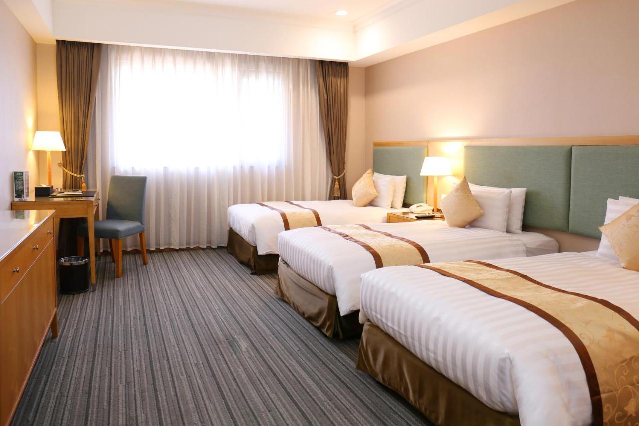 Fushin Hotel - Tainan Esterno foto