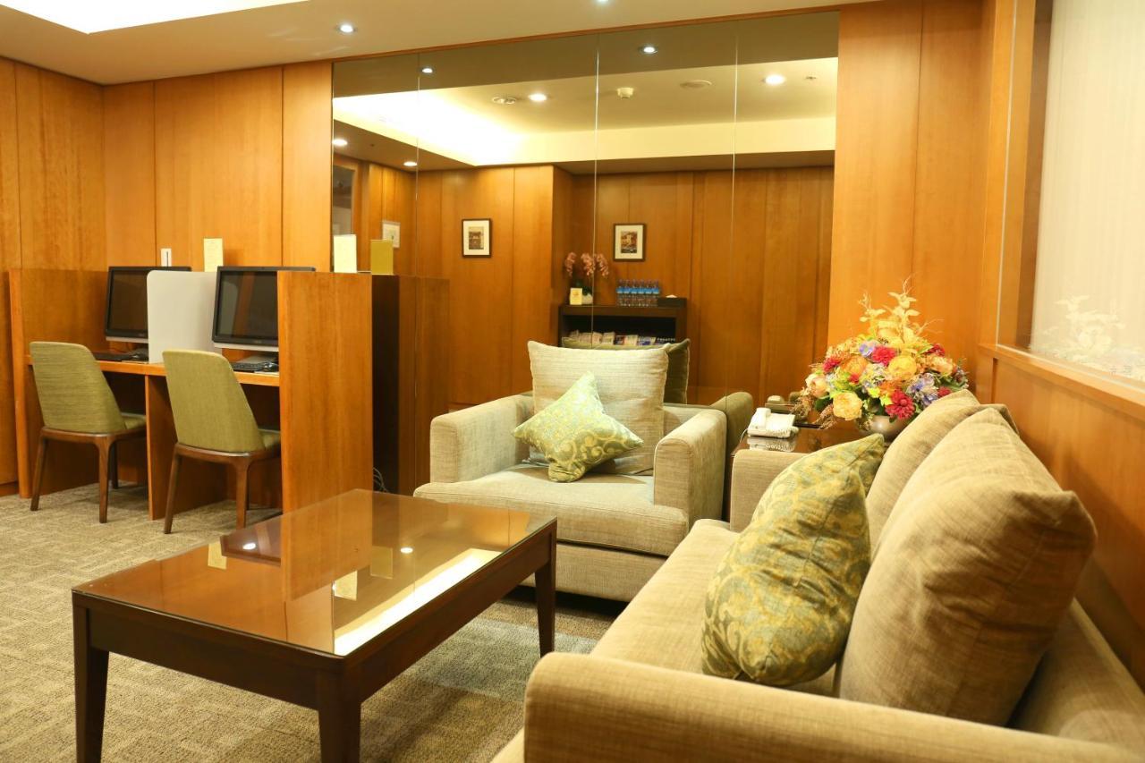 Fushin Hotel - Tainan Esterno foto