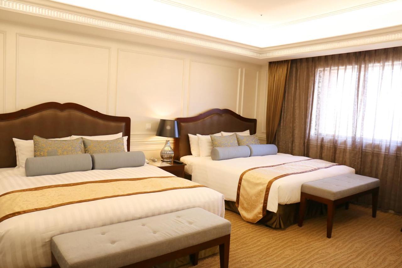 Fushin Hotel - Tainan Esterno foto