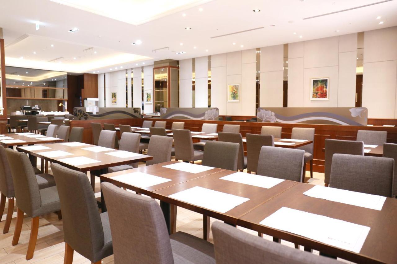 Fushin Hotel - Tainan Esterno foto