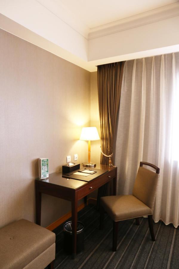 Fushin Hotel - Tainan Esterno foto